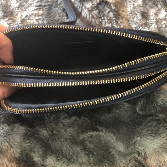 Coach wristlet with shoulder strap - Picture 2 of 5